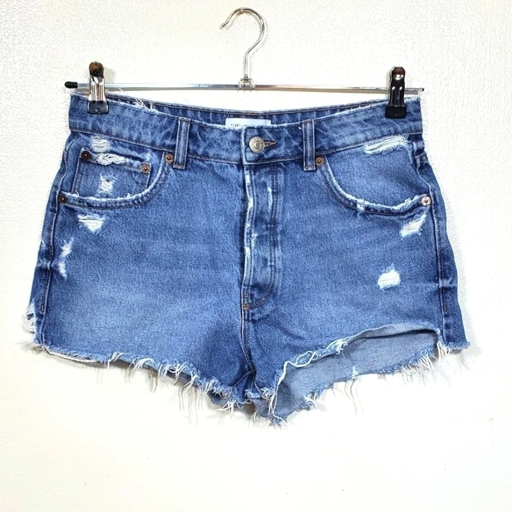 Zara Button Fly Shorts Distressed High Rise Short Shorts Size 6